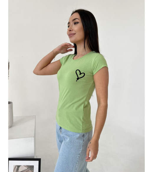 Салатовая хлопковая футболка с сердечком
