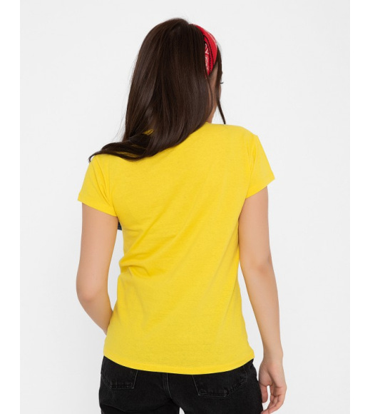 Желтая трикотажная футболка с принтом
