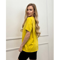 Жовта футболка оверсайз з кольоровим принтом