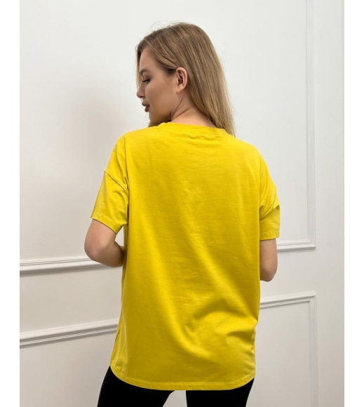 Желтая футболка оверсайз с цветным принтом