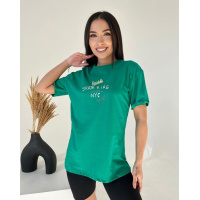 Зеленая принтованная футболка оверсайз