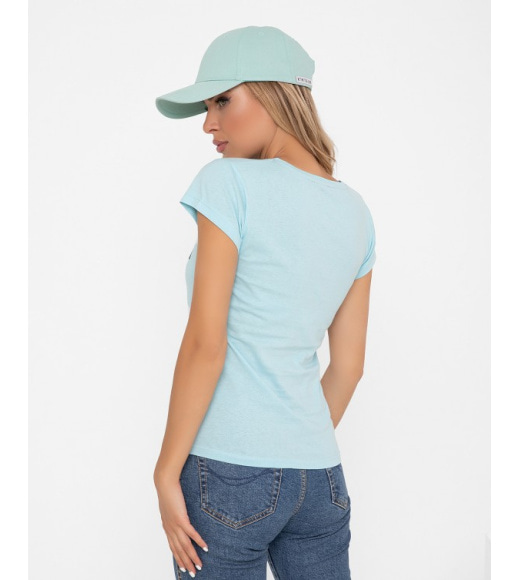 Блакитна бавовняна футболка з різнокольоровим написом
