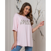 Розовая оверсайз футболка с принтом и разрезами