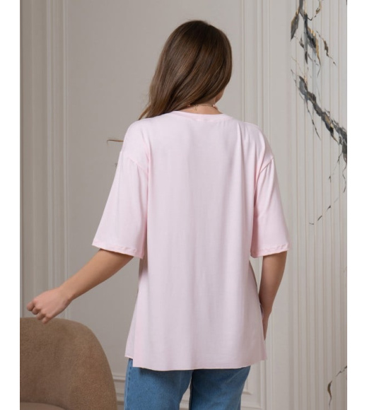 Рожева оверсайз футболка з принтом та розрізами