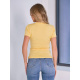 Облегающая футболка желтого цвета