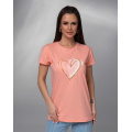 Персиковая трикотажная футболка с крупным сердцем