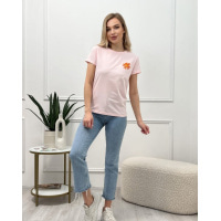 Розовая трикотажная футболка с цветочком