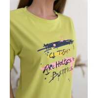 Салатова трикотажна футболка з написами
