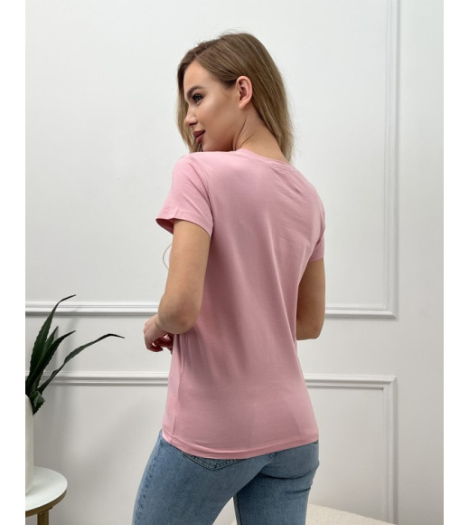 Розовая футболка с ярким принтом