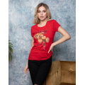 Красная трикотажная футболка с мишкой