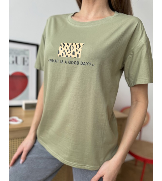 Трикотажная футболка цвета хаки с рисунком и надписью