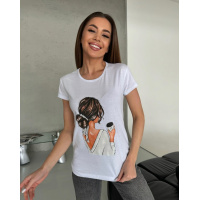 Белая хлопковая футболка с ярким рисунком