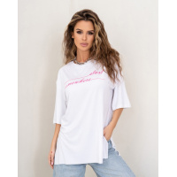 Белая свободная футболка с принтом и разрезами
