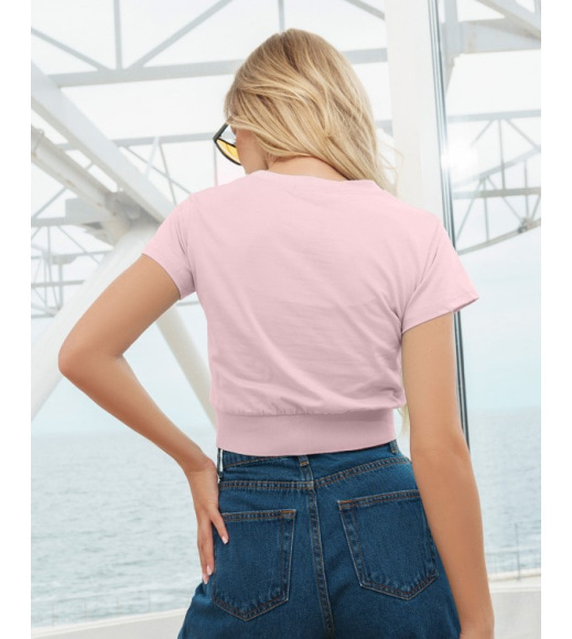Розовая трикотажная футболка с молодежным принтом