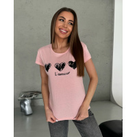 Розовая трикотажная футболка с сердечками и надписью