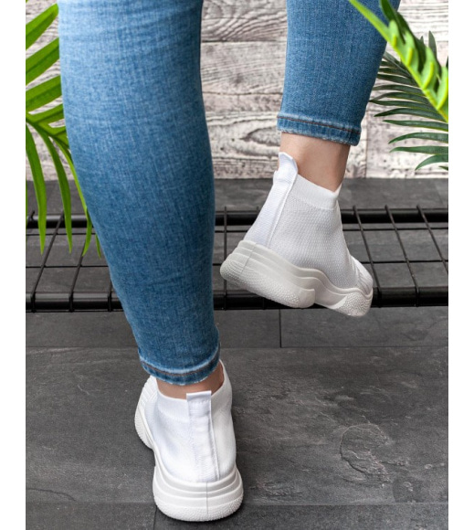 Білі текстильні кросівки без шнурків