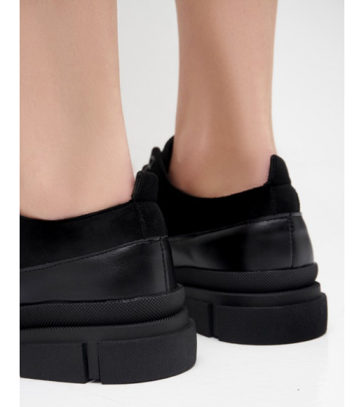 Чорні комбіновані туфлі на шнурівці
