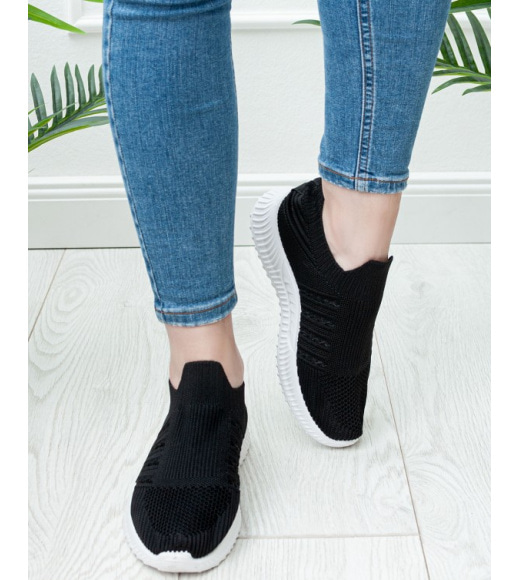 Чорні цільнокроєні текстильні кросівки