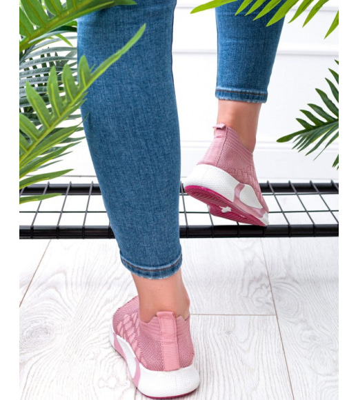 Розовые цельные текстильные кроссовки