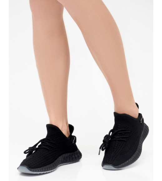 Черные текстильные кроссовки для фитнеса