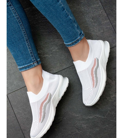 Белые сетчатые кроссовки с вставками