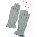 Светло-серые кашемировые перчатки с жаткой