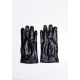 Черные перчатки из эко-кожи декорированные меховыми помпонами