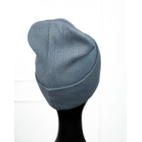 Світло-синя трикотажна шапка біні