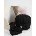 Чорний зимовий комплект з шапкою і хомутом