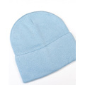 Голубая трикотажная шапка бини