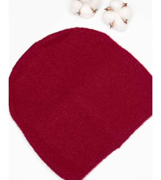 Червона шапка з пряжі-травки