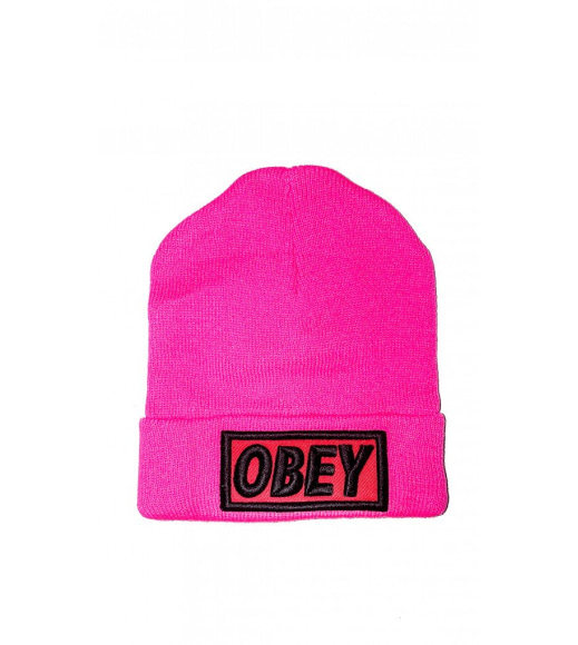 Розовая шапочка с широким отворотом и нашивкой OBEY
