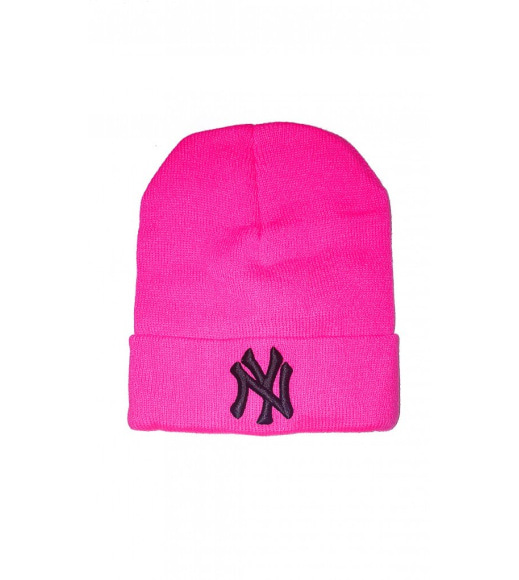 Розовая шапка с вышивкой NY на отвороте