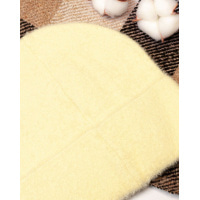 Жовта шапка із пряжі-травки з підворотом