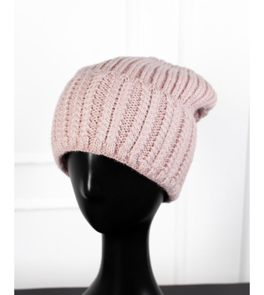 Вязаная теплая шапка розового цвета на флисе