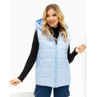 Голубая утепленная жилетка с капюшоном