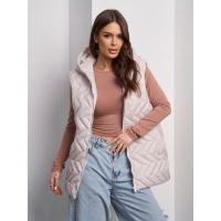 Стеганая светло-серая жилетка с капюшоном