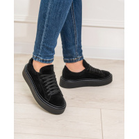 Черные замшевые кеды на высокой подошве