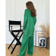 Зеленый шелковый костюм в пижамном стиле
