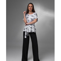 Черно-белый брючный костюм с блузой