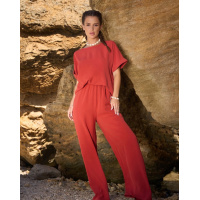 Терракотовый брючный костюм с футболкой