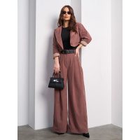 Брючный костюм из коричневого вельвета