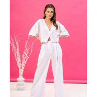 Белый брючный костюм с топом на пуговице