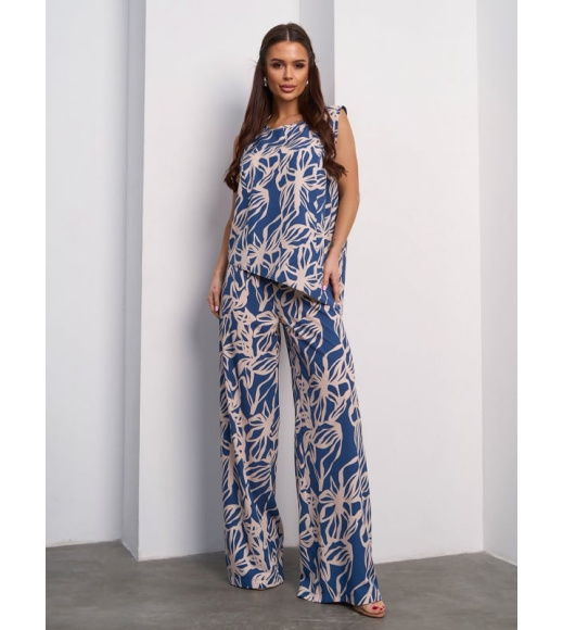 Синий принтованный костюм с асимметричным топом