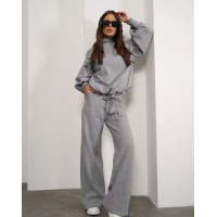 Серый ангоровый костюм с объемными рукавами