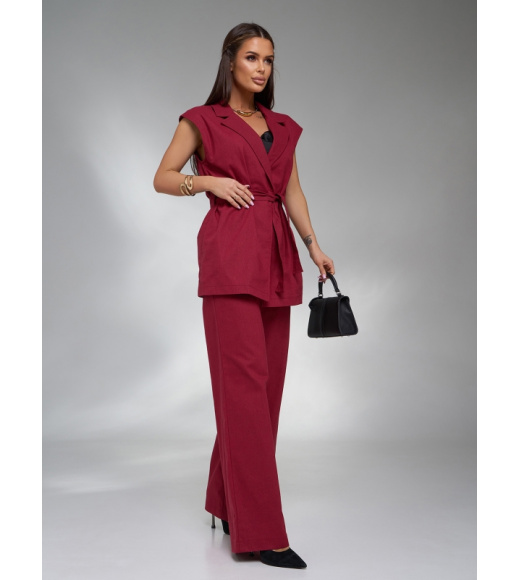 Бордовый льняной костюм с удлиненным жилетом