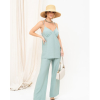 Оливковый льняной костюм с топом на бретельках
