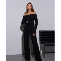 Черный ангоровый костюм с открытыми плечами