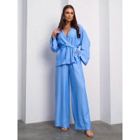 Голубой льняной костюм-кимоно с блузой на запах
