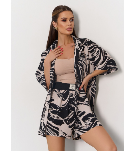 Черно-бежевый костюм со свободной рубашкой и шортами